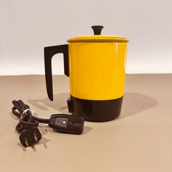 Other - Vintage Valiant Yellow Hot Pot Electric No 2213011 No 15/2306 Retro Works EUC
